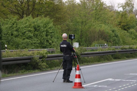 Nach schwerem Unfall: A30 bis nach Mitternacht gesperrt