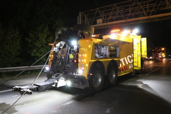 Nach schwerem Unfall: A30 bis nach Mitternacht gesperrt