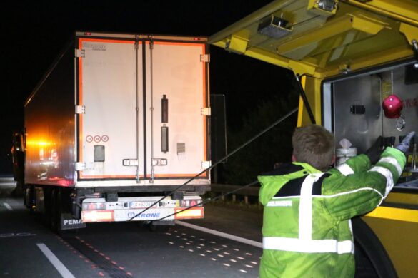 Nach schwerem Unfall: A30 bis nach Mitternacht gesperrt