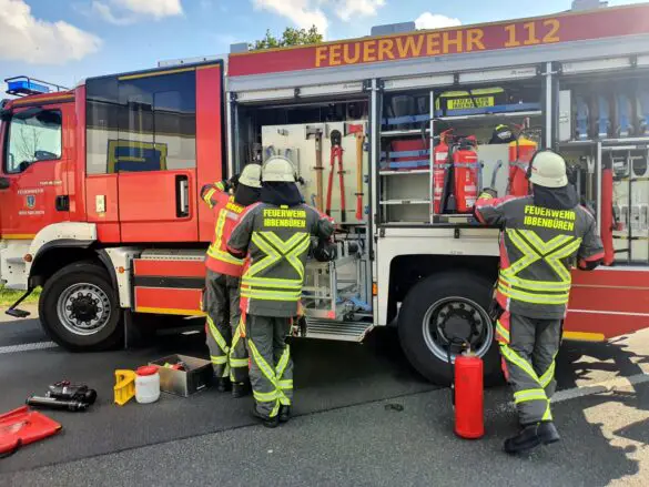 Schwer und lebensgefährlich Verletzte nach Unfall mit mehreren LKW auf Autobahn A30 bei Ibbenbüren