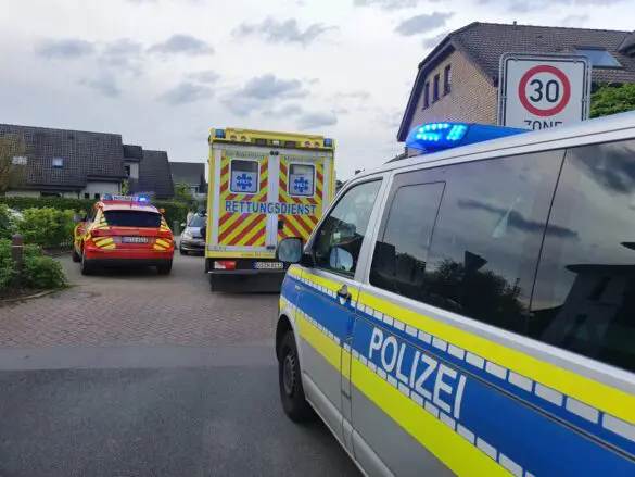 PKW und Fahrrad stoßen in Belm zusammen, eine Person wird verletzt