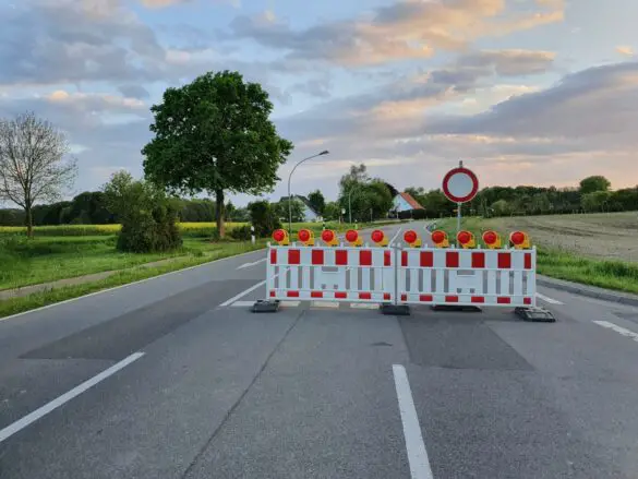 Junger Motorradfahrer stirbt nach Kollision mit Traktor in Melle. / Foto: Heiko Westermann Junger Motorradfahrer stirbt nach Kollision mit Traktor in Melle