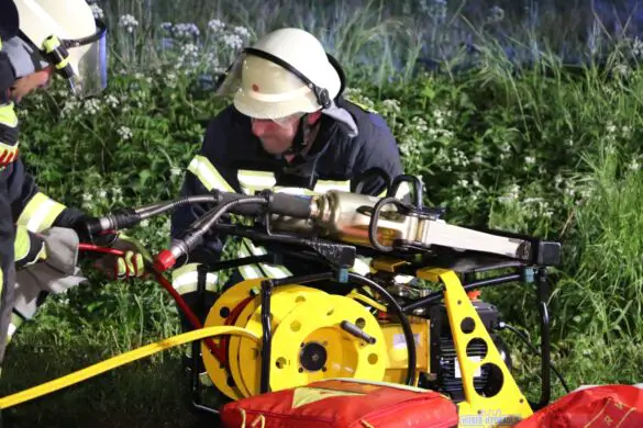 Großeinsatz: Mehrere Schwerverletzte und eine eingeklemmte Person nach PKW-Crash in Bad Iburg