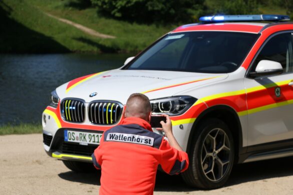 Nach Defekt: Wallenhorster DRK freut sich über neues Einsatzfahrzeug für First Responder. / Foto: Heiko Westermann Nach Defekt: Wallenhorster DRK freut sich über neues Einsatzfahrzeug für Sanitäter vor Ort