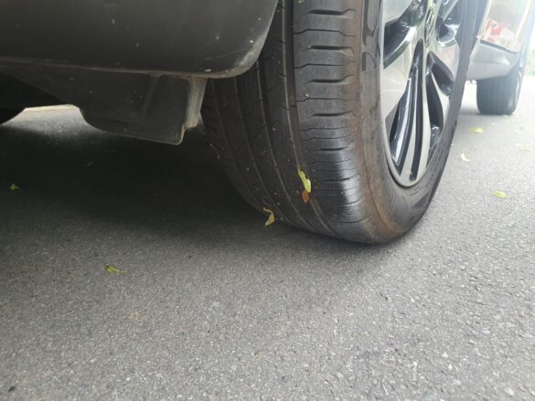 Lebensgefährlicher Unfall: PKW und Fußgängerin kollidieren in Melle. / Foto: Heiko Westermann Lebensgefährlicher Unfall: PKW und Fußgängerin kollidieren in Melle