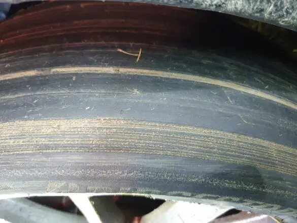 Betrunkener Autofahrer verliert auf Autobahn 30 Kontrolle über PKW - Reifen ohne Profil