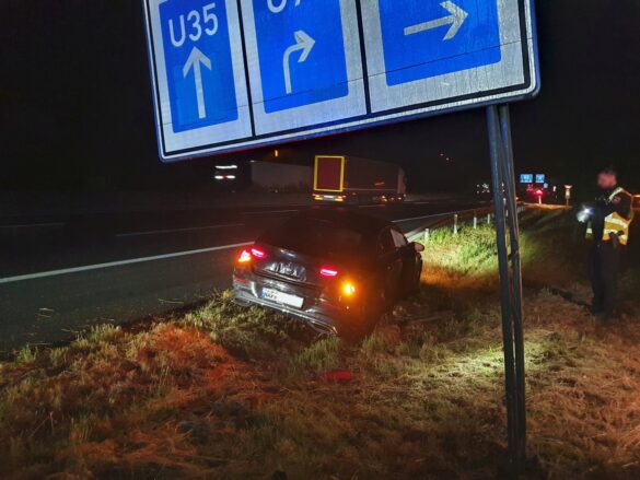 Betrunkener Autofahrer verliert auf Autobahn 30 Kontrolle über PKW - Reifen ohne Profil