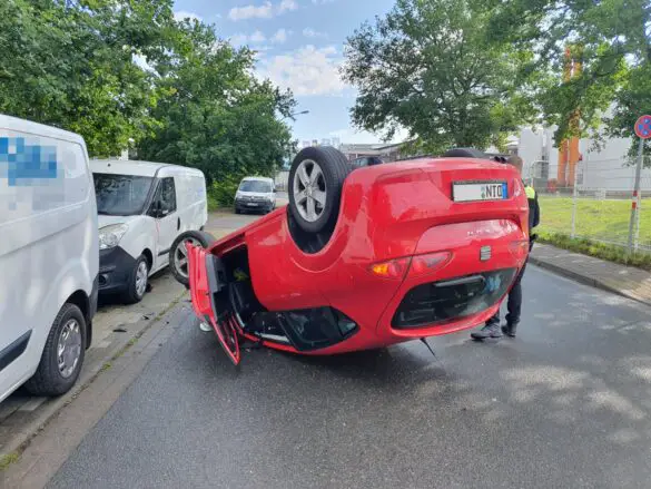 Auto bei Unfall in Osnabrücker Industriegebiet umgekippt
