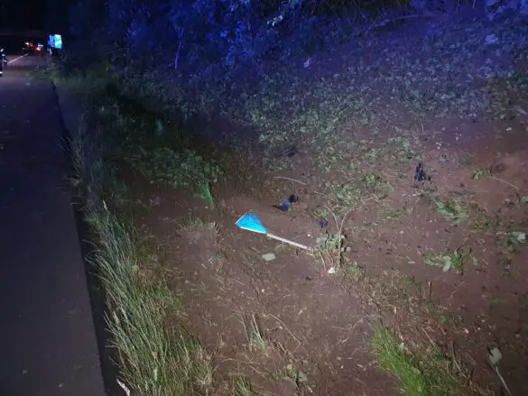 Crash auf A30 bei Melle: Zwei Autos kollidieren, ein PKW überschlägt sich