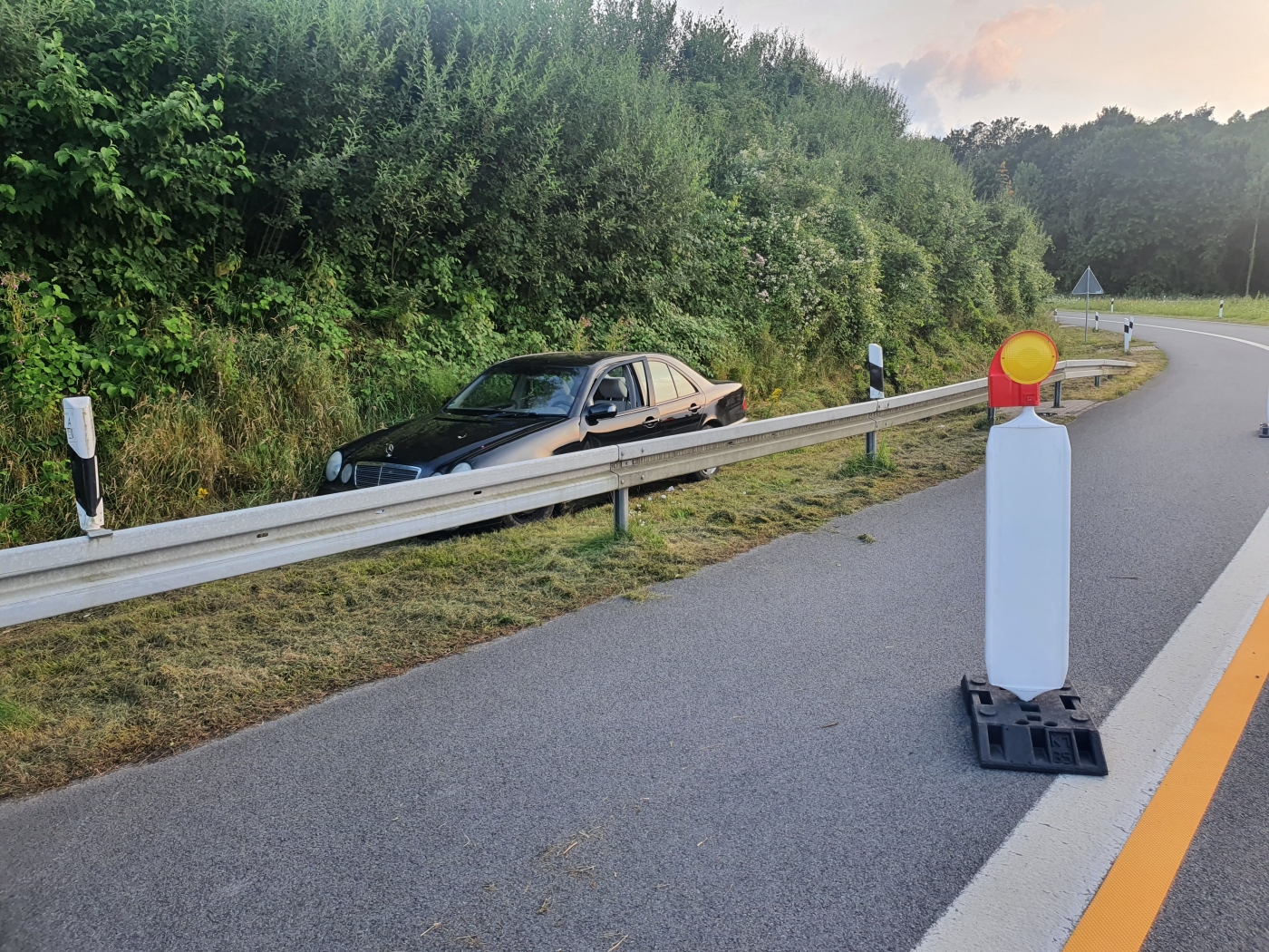 Autobahnmeisterei findet verunglückten PKW-Fahrer auf A30 bei Bissendorf