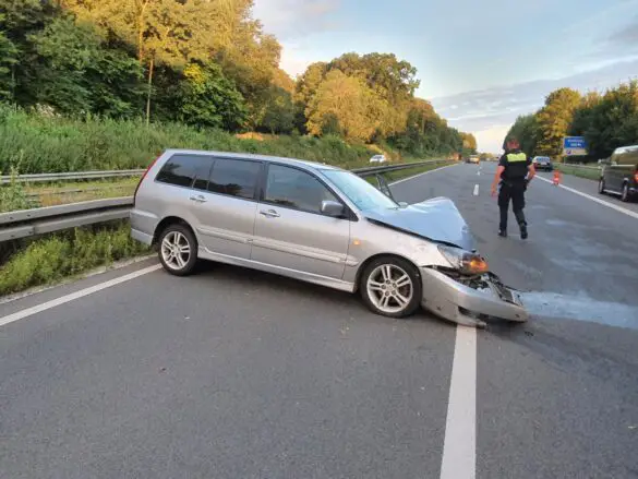 Unfall mit mehreren PKW auf A30, Vollsperrung am Morgen