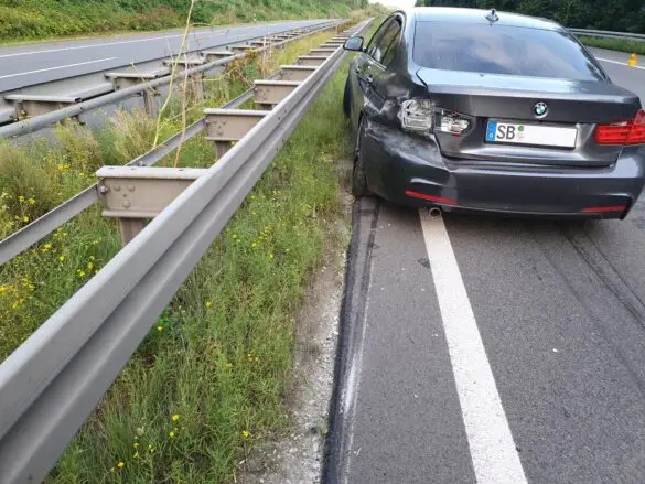 Unfall mit mehreren PKW auf A30, Vollsperrung am Morgen