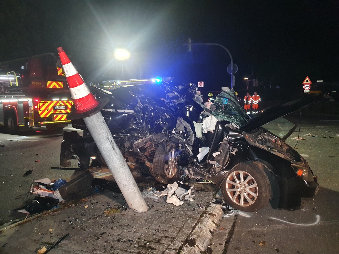 Schwerer Verkehrsunfall: Eine Person stirbt bei Kollision in Bad Rothenfelde