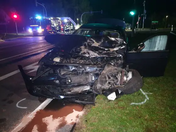 Schwerer Verkehrsunfall: Eine Person stirbt bei Kollision in Bad Rothenfelde