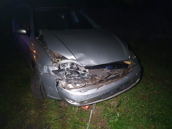 PKW kommt in Autobahnkreuz Osnabrück-Süd von Fahrbahn ab