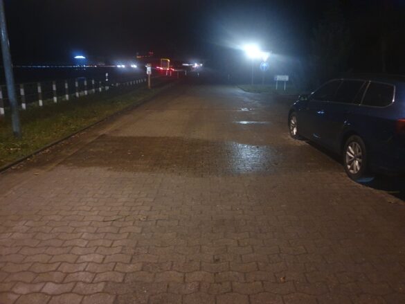 Leiter auf Autobahn: Mehrere Fahrzeuge auf A1 bei Bramsche beschädigt