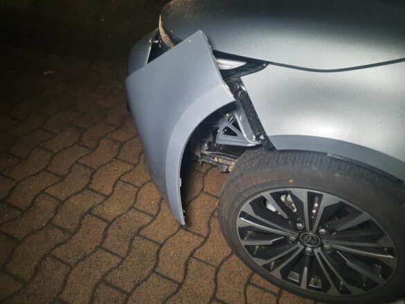 Leiter auf Autobahn: Mehrere Fahrzeuge auf A1 bei Bramsche beschädigt