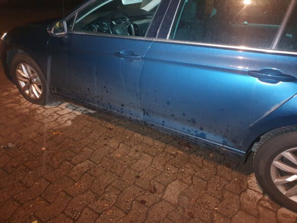 Leiter auf Autobahn: Mehrere Fahrzeuge auf A1 bei Bramsche beschädigt