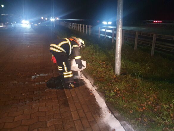 Leiter auf Autobahn: Mehrere Fahrzeuge auf A1 bei Bramsche beschädigt