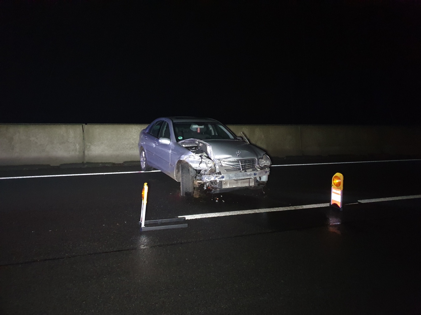 PKW schleudern auf A1 bei Greven umher: War Müdigkeit am Steuer im Spiel?