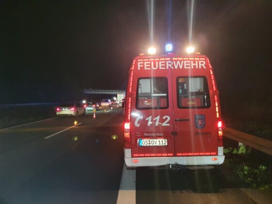 PKW-Brände auf Autobahn A33 enden mit Sachschäden