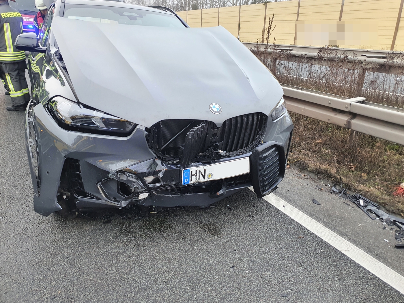 PKW schleudert auf Autobahn bei Melle umher und kollidiert mit zwei Fahrzeugen