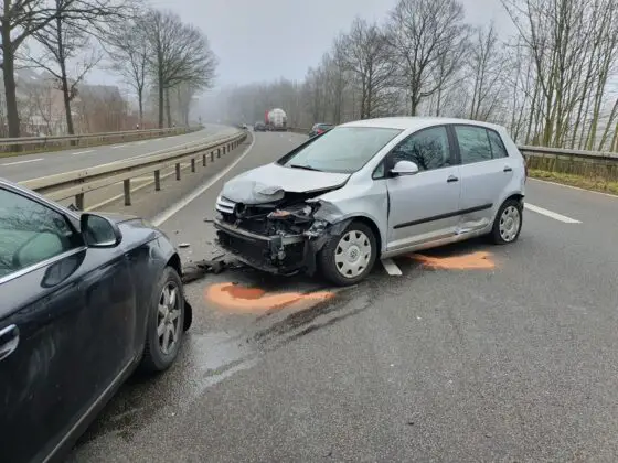 Autos kollidieren auf Bundesstraße 51 bei Georgsmarienhütte