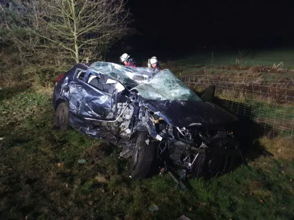 Tödlicher Unfall auf der Autobahn A1 bei Lengerich zwischen einem PKW und zwei LKW. / Foto: Heiko Westermann Tödlicher Unfall auf der Autobahn A1 bei Lengerich zwischen einem PKW und zwei LKW