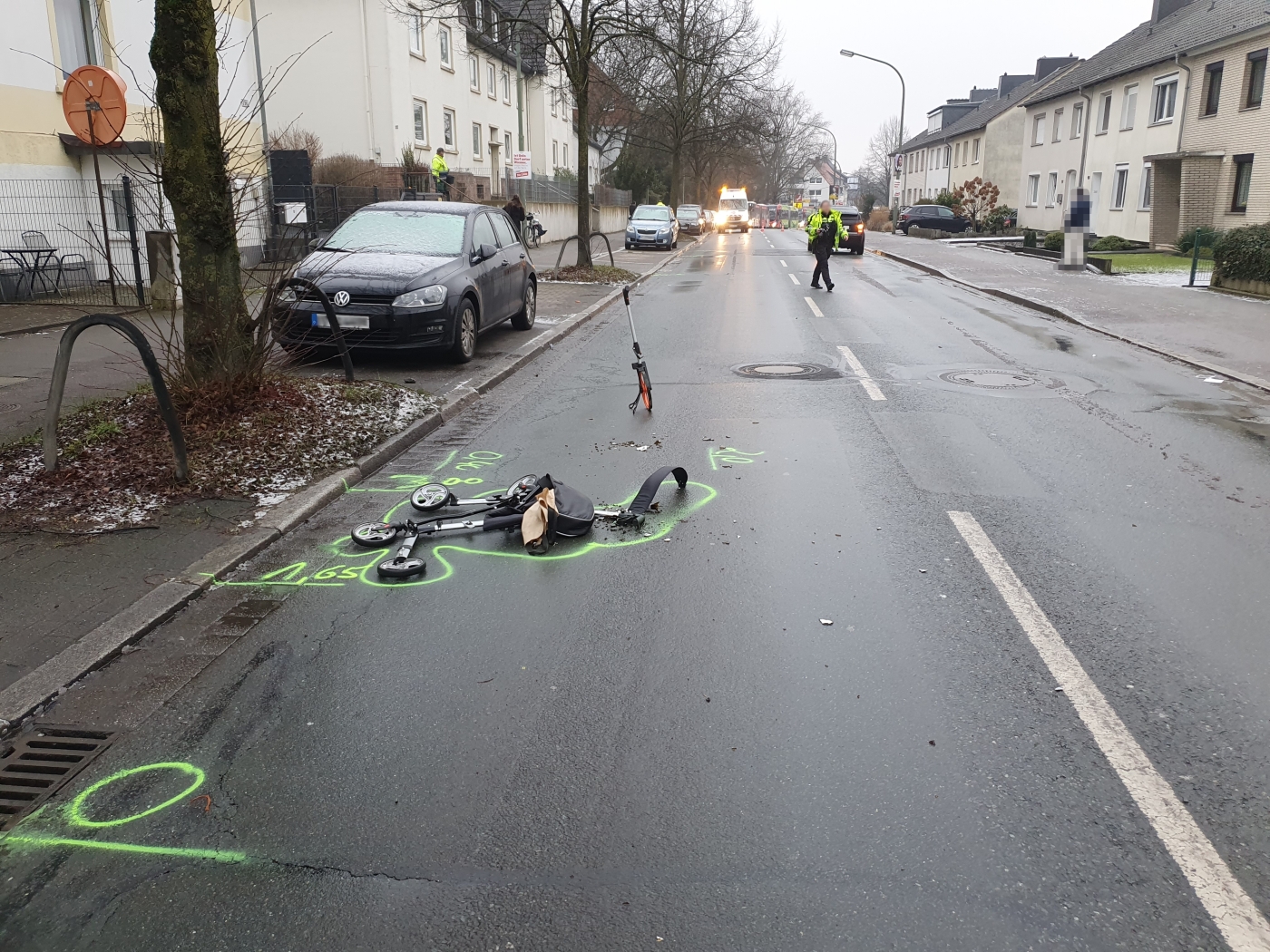 Schwerer Zusammenstoß zwischen PKW und Fußgänger auf Sutthauser Straße