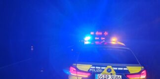 Polizeiauto bei Nacht (Symbolbild). / Foto: Heiko Westermann