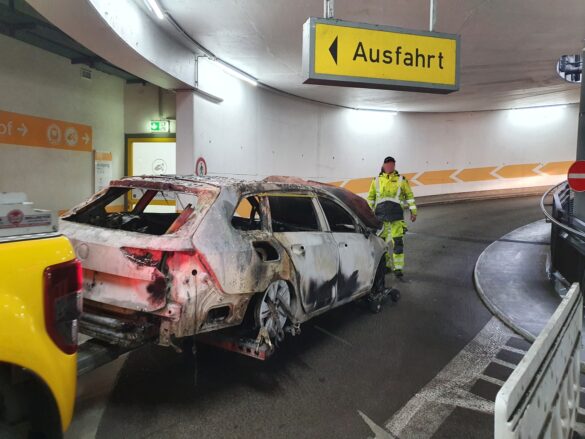 Nach Feuer in Parkhaus: So lief die Bergung der Autos mit Verbrennungs- und Elektromotoren