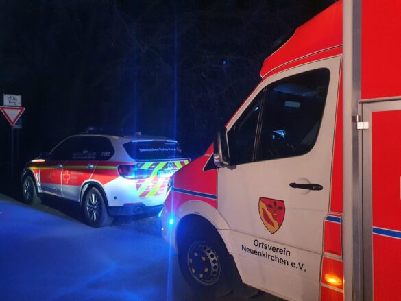 Stundenlanger Einsatz: Kfz-Werkstatt brennt lichtlerloh in Neuenkirchen im Kreis Steinfurt