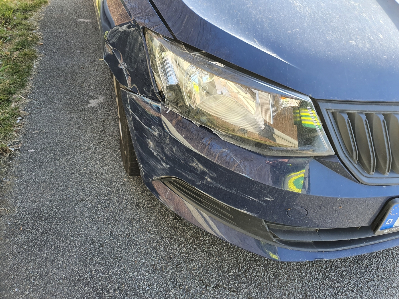 PKW und LKW kollidieren bei Spurwechsel aus Autobahnkreuz Osnabrück-Süd. / Foto: Heiko Westermann Zwei Unfälle innerhalb weniger Meter und Minuten auf A30 bei Osnabrück-Nahne