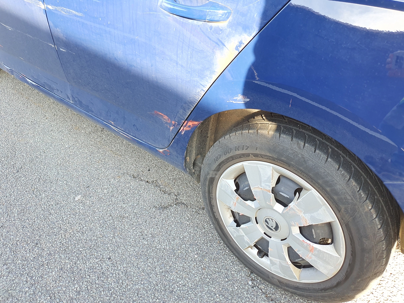 PKW und LKW kollidieren bei Spurwechsel aus Autobahnkreuz Osnabrück-Süd. / Foto: Heiko Westermann Zwei Unfälle innerhalb weniger Meter und Minuten auf A30 bei Osnabrück-Nahne