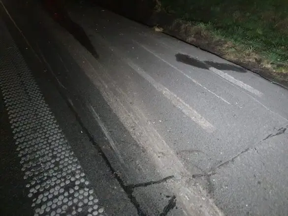 Stundenlange Vollsperrung: Sattelzug verliert Trailer auf A33 bei Borgloh/Hilter