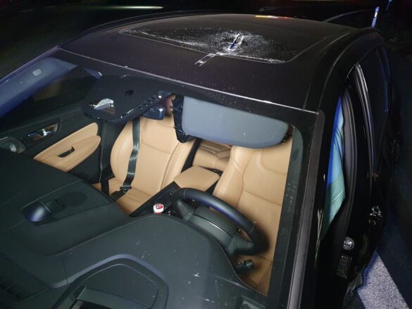 Mutmaßlich alkoholisiert: Junger Fahrer verliert auf A30 Kontrolle über seinen SUV