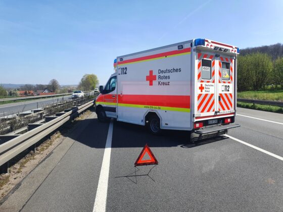 Schwerer Auffahrunfall auf Autobahn A30 endet mit mehreren Verletzten