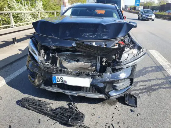 Auffahrunfall löst Feuerwehreinsatz auf der A33 bei Osnabrück aus