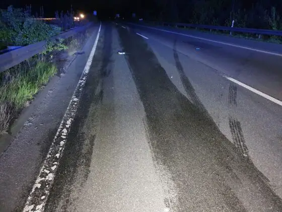 PKW kollidieren auf A30 zwischen Lotte und Ibbenbüren, Autobahn mehrere Stunden blockiert