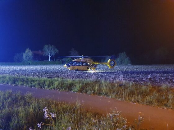 PKW überschlägt sich in Graben in Tecklenburg-Leeden