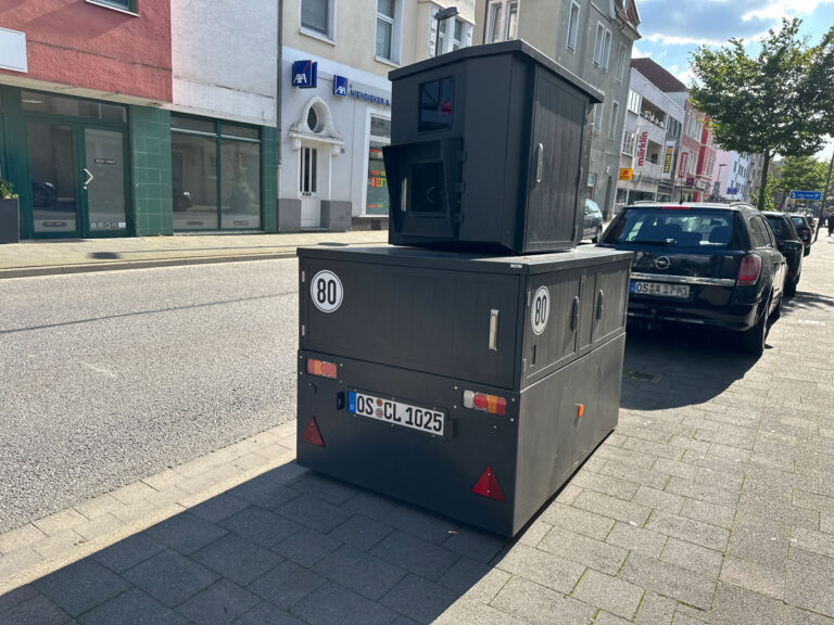 Blitzer Anhänger in Osnabrück