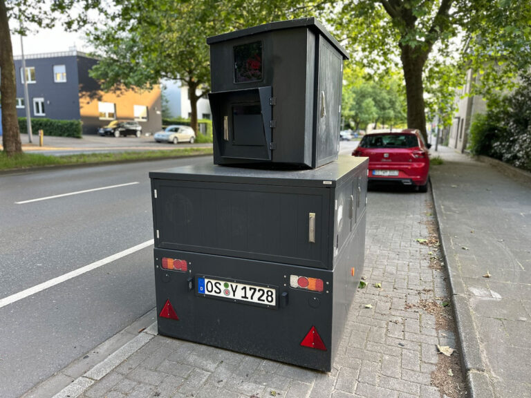 Blitzer Anhänger in Osnabrück