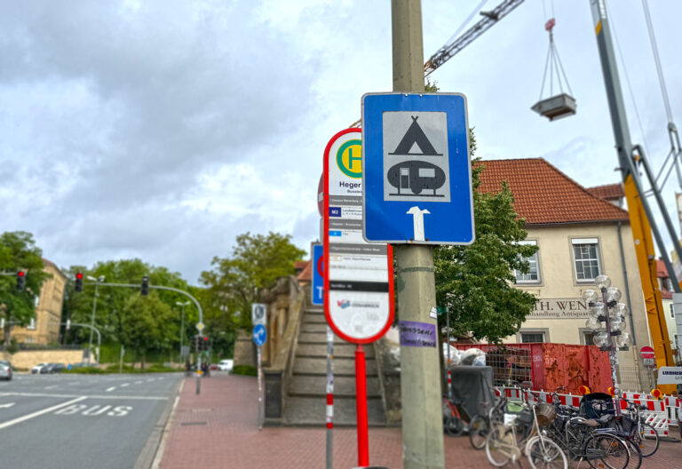Hinweisschild Campingplatz Osnabrück