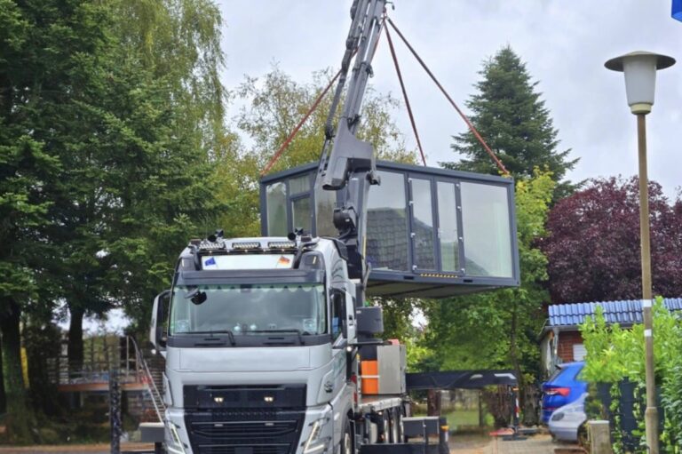 LKW mit Container