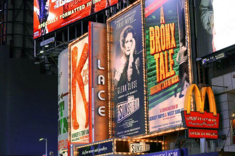 Broadway Werbetafeln