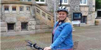 Bürgermeisterin Jutta Dettmann ruft zur Teilnahme am STADTRADELN 2025 auf. / Foto: Stadt Melle