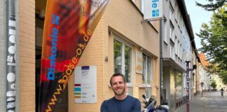 Das Café Oase in der Lohstraße präsentiert von Eike Strunk. / Foto: Diakonie Osnabrück