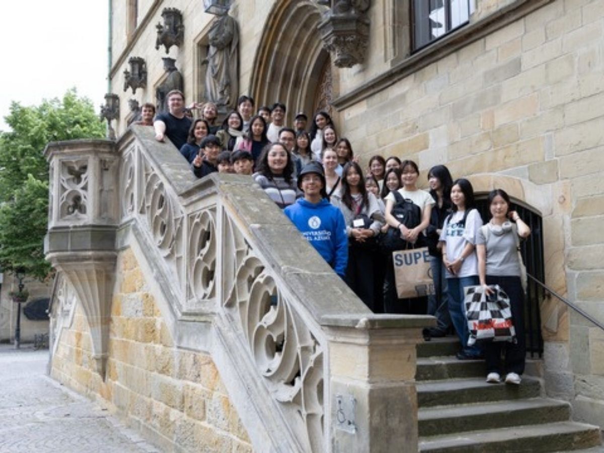 Die Teilnehmenden der Summer Schools 2025. / Foto: Vivienne Vent