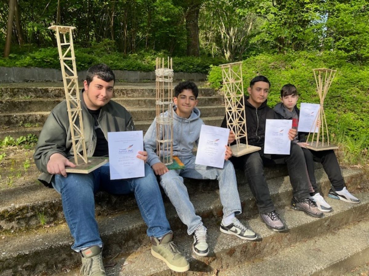 Gute Nachricht des Tages: Osnabrücker Bertha-von-Suttner-Oberschule mit fünf Teams bei Schülerwettbewerb vertreten Alle Teilnehmer bekamen eine Urkunde. / Foto: Bertha-von-Suttner-Oberschule