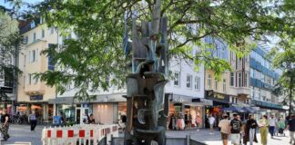 Nach einem Jahr wieder da: Der Tränenbrunnen in der Großen Straße. / Foto: Marieke Timmermann